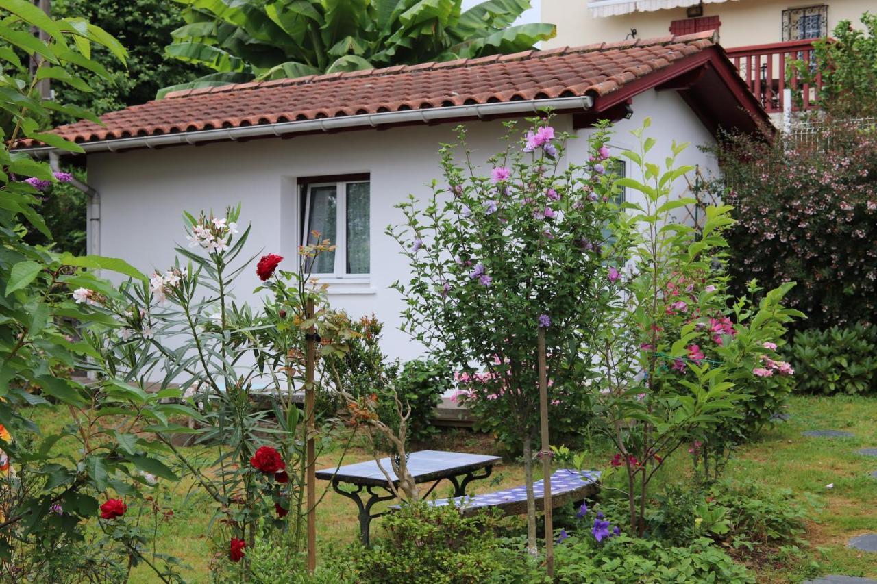 Chambres D'Hotes "Hor Dago" Pres De La Gare D'Hendaye Avec Le Petit-Dejeuner Exterior foto